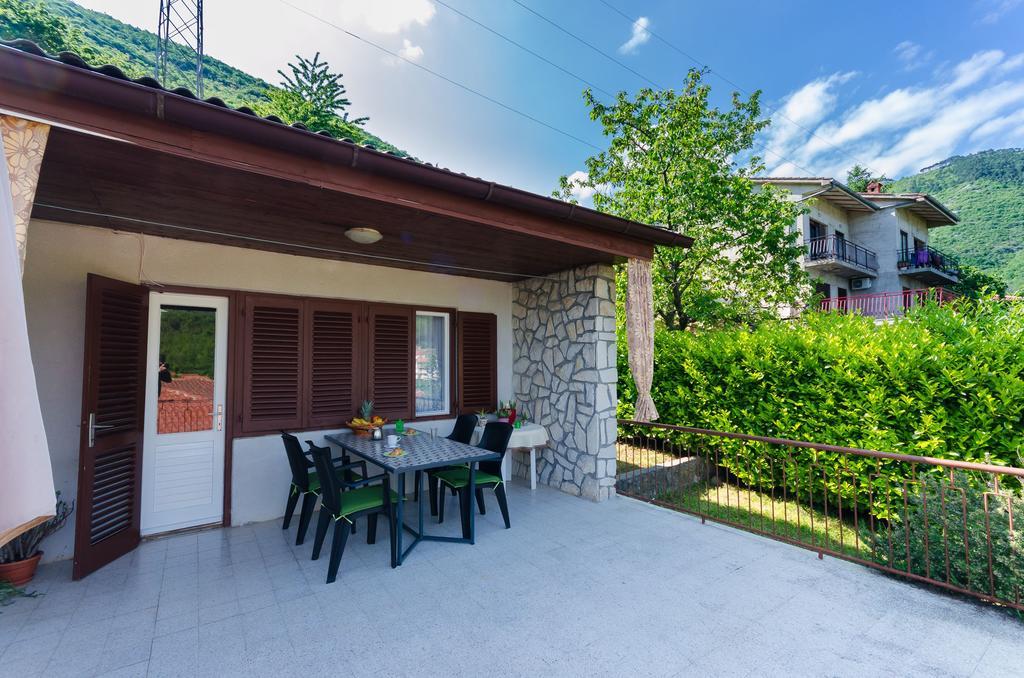 Вилла House Mirella Мощеничка-Драга Экстерьер фото